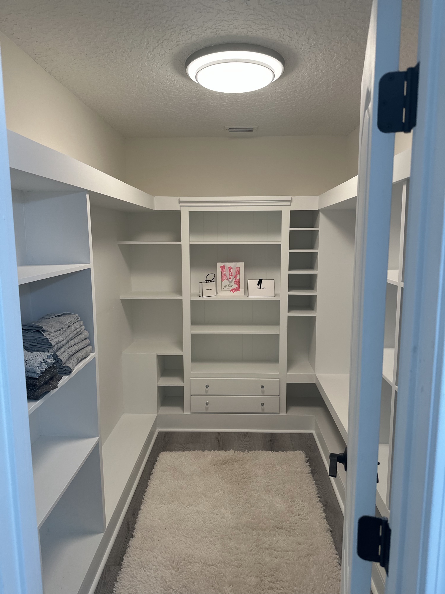 Walk-in closet